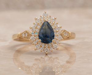 Vintage 1 carat blue green sapphire ring