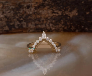 0.30 carat Curve wedding ring