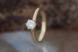 Classic round engagement ring 0.30 ct-Solid gold rings for women