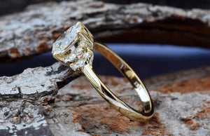 Oval Cut Engagement Ring