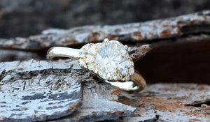 Oval Cut Engagement Ring