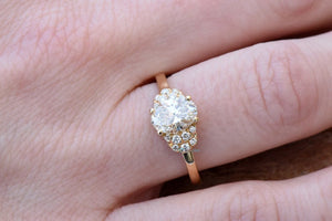 Oval Cut Engagement Ring