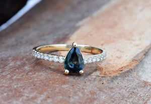 1 ct Blue green Sapphire Engagement Ring