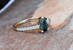 1 ct Blue green Sapphire Engagement Ring