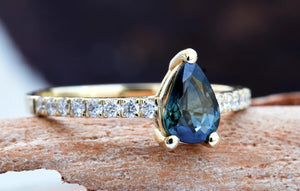 1 ct Blue green Sapphire Engagement Ring