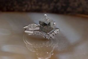 Hexagon wedding set-salt & pepper diamond-Salt and Pepper diamond engagement ring-Salt and pepper ring-Hexagon ring-Hexagon diamond ring