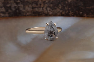2.12 ct Salt and Pepper grey diamond engagement ring - 14k 18K Yellow Gold