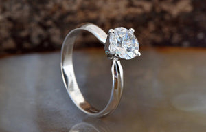 Solitaire ring 1 carat-Diamond Engagement Ring-Diamond Solitaire-Gold Ring-Promise ring-Art deco ring-Custom Ring-Classic Round Shape Ring
