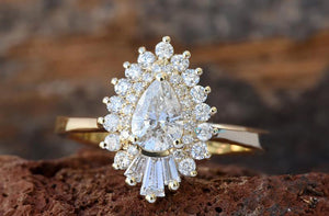 1.2 carat Gatsby diamond ring-Ballerina Ring-1.20,1.5,Anniversary ring,art deco ring,Baguette,Baguette ring,engagement ring,Estate ring,Gatsby ring,gold diamond ring,Pear,pear diamond ring,platinum ring,Promise ring,Round,solitaire ring,vintage gold ring,vs,vvs,Wedding sets