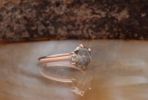 2.5 Carat Salt and Pepper diamond- non traditional wedding ring ideas	50