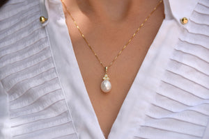 Pearl necklace-Art deco pearl pendant- Yellow Gold-Bridal necklace pearls-Single pearl necklace-14k yellow gold,Anniversary present,Art deco pearl,Birthday present,Bridal necklace,For her,handmade jewelry,pearl choker,Pearl necklace,Pearls,sevencarat,Unique pearl pendant,vs,vvs,wedding jewelry,women jewelry,xmas gift