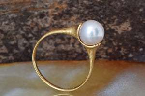 Gold Pearl Ring-Pearl ring-Yellow gold ring-Wedding -Art nouveau ring-Anniversary present-For her birthday-White Pearl Statement Ring-14k yellow gold ring,Anniversary ring,Birthday present,bridal jewelry,engagement ring,gold diamond ring,Gold Pearl Ring,Pearl,Pearl engagement,Statement Ring,vs,vvs,wedding jewelry,wedding ring,women jewelry,yellow gold ring