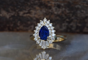 Sapphire engagement ring vintage-14K Yellow Gold-Pear shaped diamond engagement ring-Promise ring-Baguette diamond ring-Anniversary ring,art deco ring,Baguette diamond,Baguette ring,Diamond engagement,engagement ring,Engagement Rings,gold diamond ring,Pear shaped sapphire,Promise ring,ring vintage,sapphire ring,sevencarat,solitaire ring,vs,vvs,Wedding sets