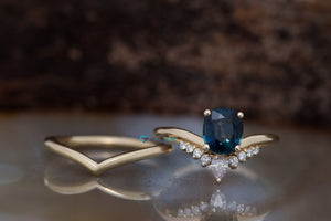 Blue green sapphire ring-Solid gold ring-Blue Green Sapphire wedding ring set-Sapphire Halo Ring-Oval sapphire ring-Womens sapphire ring