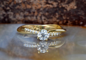 Engagement  Diamond Ring-Solitaire diamond ring-14K Yellow Gold Ring-Promise ring-Solid gold ring-Dainty Promise Ring-Estate diamond ring-Dainty Promise Ring,dainty ring,diamond ring,engagement ring,Estate ring,gold diamond ring,Gold Solitaire Ring,moissanite ring,promise ring,Solid gold ring,solitaire ring,vs,vvs,wedding jewelry,women jewelry