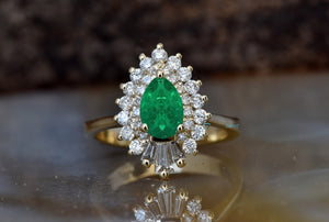 Natural emerald ring-Solid gold ring-Yellow gold-Promise ring-Pear shaped emerald-Art deco ring-Edwardian emerald ring-Emerald ring antique-Anniversary ring,art deco ring,Baguette diamond,Baguette ring,Emerald engagement,Emerald ring antique,engagement ring,natural emerald ring,pear diamond ring,Promise ring,Solid gold ring,Vintage emerald ring,vs,vvs,Wedding sets