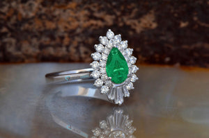 Natural emerald ring-Emerald ring-Pear Cut Emerald-Gatsby Ring-Vintage emerald ring-Platinum engagement ring-Vintage ring-Solid gold ring-Anniversary ring,art deco ring,Baguette diamond,Baguette ring,Double halo ring,emerald ring,engagement ring,Estate diamond ring,Gatsby ring,natural emerald ring,Pear,pear diamond ring,platinum ring,Promise ring,Solid gold ring,Vintage emerald ring,vs,vvs