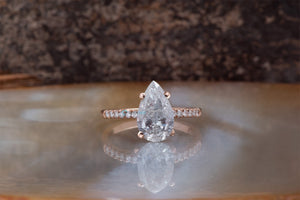 2.02 ct salt & pepper diamond-Salt and Pepper diamond engagement ring-2ct pear diamond ring-2ct diamond-Salt and pepper ring-Grey diamond
