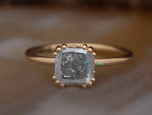 5.7 ct salt & pepper diamond-Salt and Pepper diamond engagement ring-4 prong solitaire ring-Salt and pepper ring-Grey diamond ring