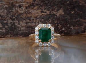 Emerald rings for women-3 ct emerald ring-Emerald engagement ring-Emerald cut engagement ring-Halo emerald ring-Emerald cut ring-Solid gold