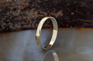 Thin wedding shop bands for him