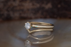 Dainty wedding set-Yellow Gold Stacking Bridal Set in 14k/18k-Round Cut Bridal Set-Classic round engagement ring-Solitaire 6 prong