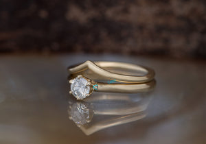Dainty wedding set-Yellow Gold Stacking Bridal Set in 14k/18k-Round Cut Bridal Set-Classic round engagement ring-Solitaire 6 prong