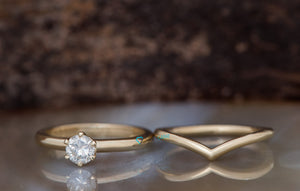 Dainty wedding set-Yellow Gold Stacking Bridal Set in 14k/18k-Round Cut Bridal Set-Classic round engagement ring-Solitaire 6 prong
